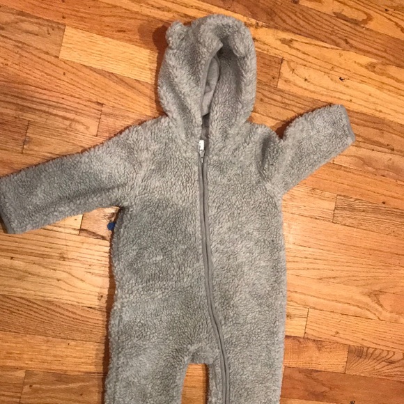baby gap bear suit